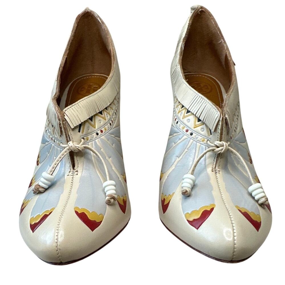 Tory Burch Yuma Fringe Feather Heel 7.5 Folk Art Block Pump - Picture 3 of 13
